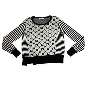 YYigal Round neck Honeycomb Stripe Pullover Sweater Size Medium Abstract Neutral